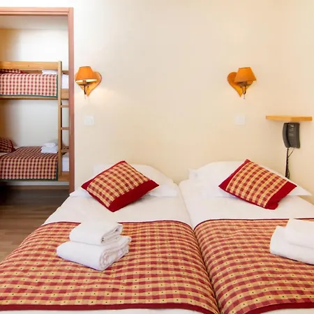 Hotel La Tarine 3*