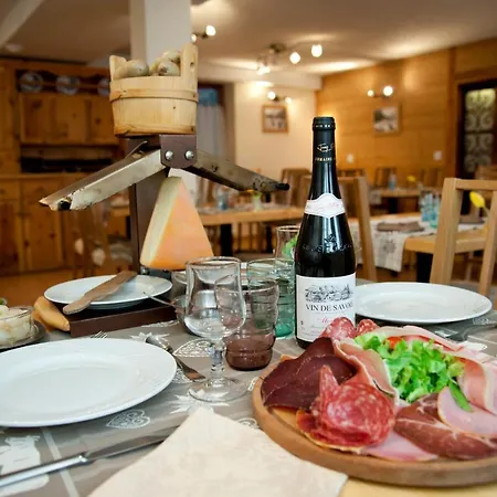 La Tarine Hotel 3*