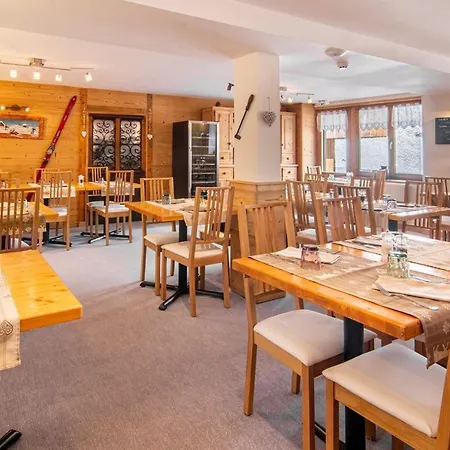 Chalet Hotel La Tarine