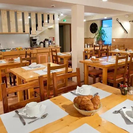 Chalet Hotel La Tarine